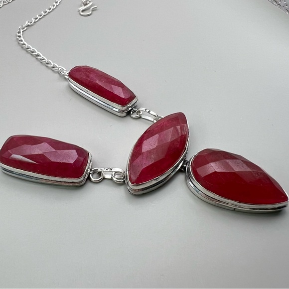 New Enhanced Red Ruby Faceted Multi Cluster Stone Silver Overlay Necklace 21” - Picture 11 of 12